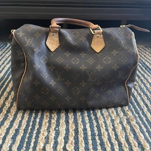 Louis Vuitton Speedy